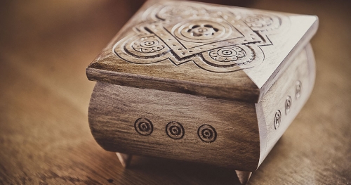 Шкатулки и ключницы